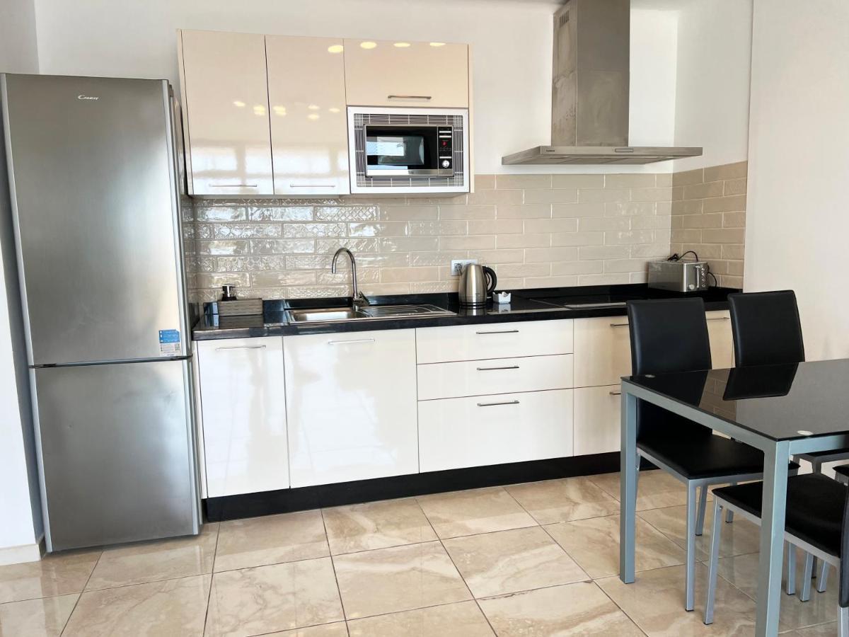 Modern Apartment With Prime Location Puerto del Carmen  Exteriör bild
